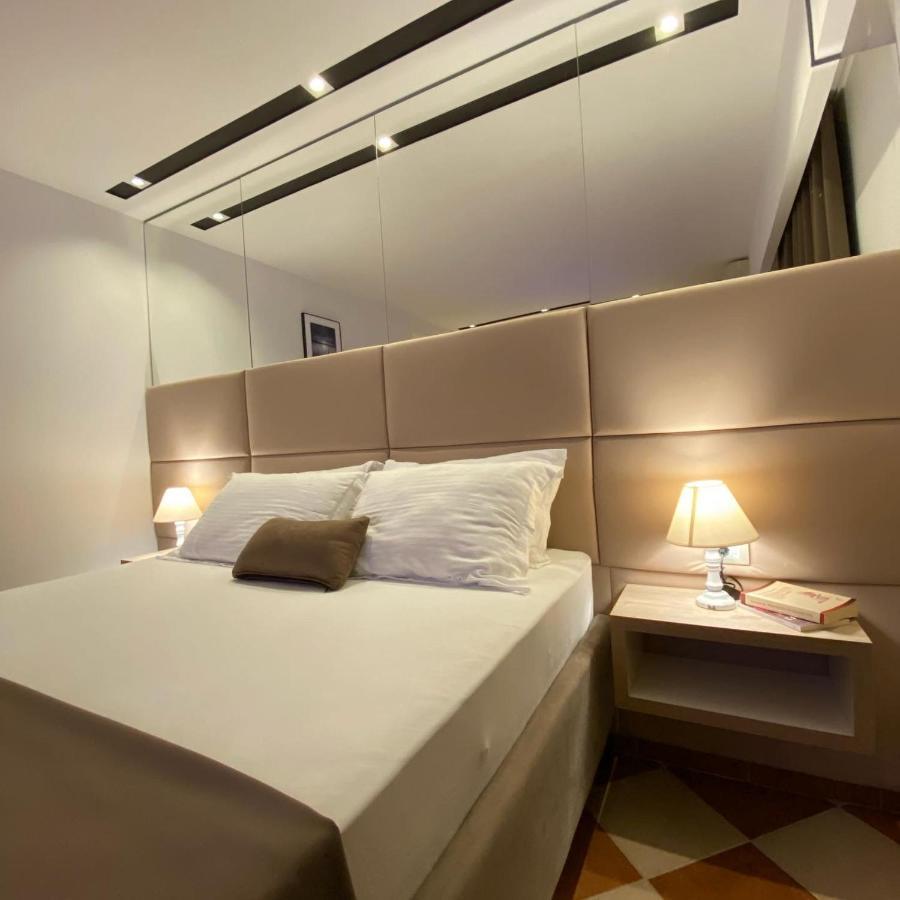 Hotel Comfort Ulcinj Bagian luar foto