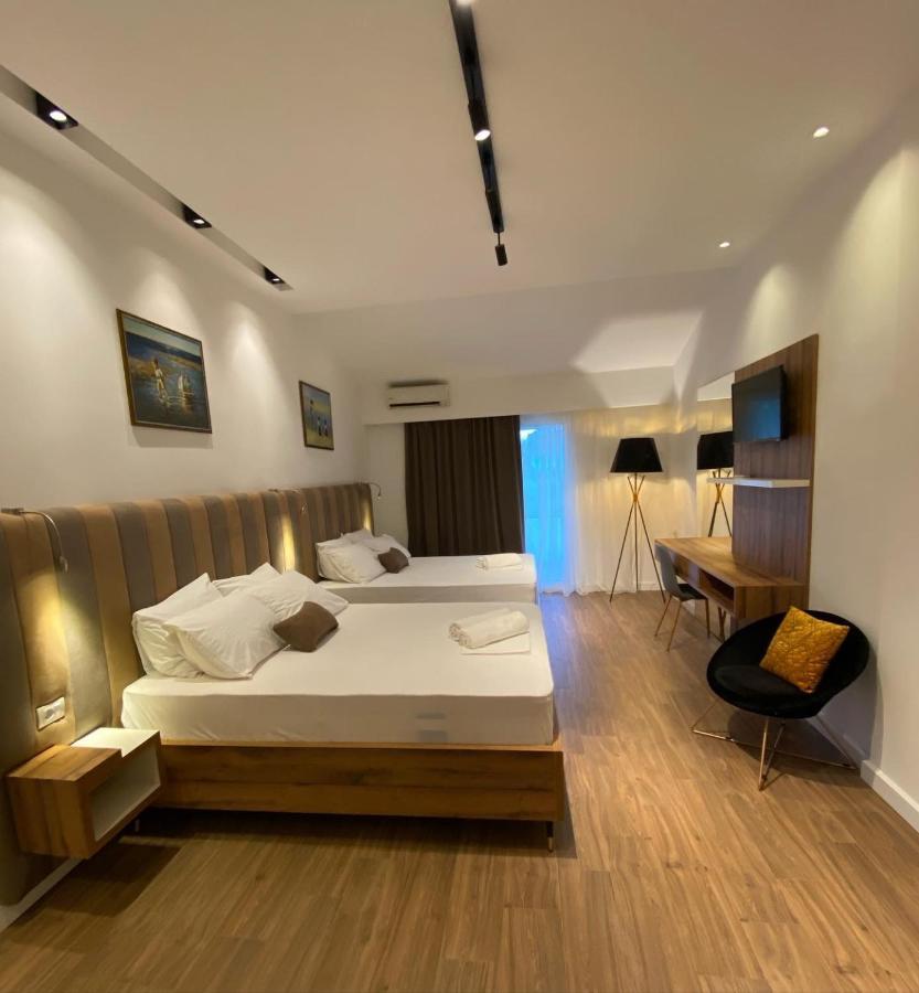 Hotel Comfort Ulcinj Bagian luar foto